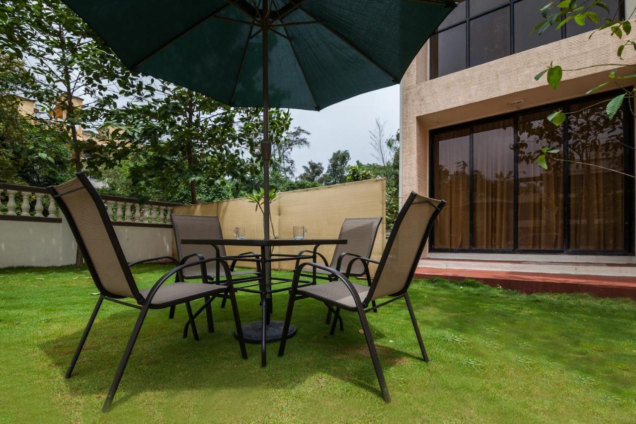 Stayvista'S Greenwoods Villa 10 - City-Center Villa With Private Pool, Terrace, Lift & Carrom Board Lonavala Eksteriør billede