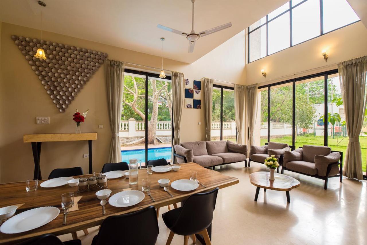 Stayvista'S Greenwoods Villa 10 - City-Center Villa With Private Pool, Terrace, Lift & Carrom Board Lonavala Eksteriør billede